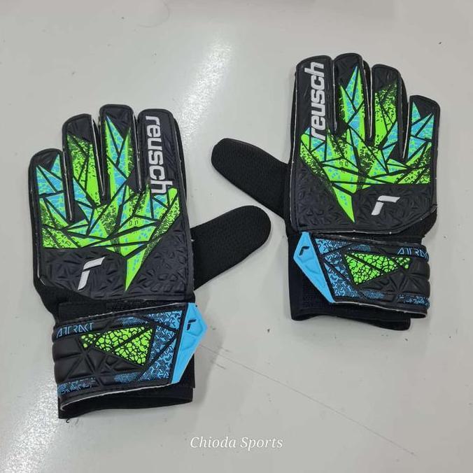 TERBARU - Sarung tangan sarungtangan glove gloves kiper keeper goalkeeper penjaga gawang bola soccer