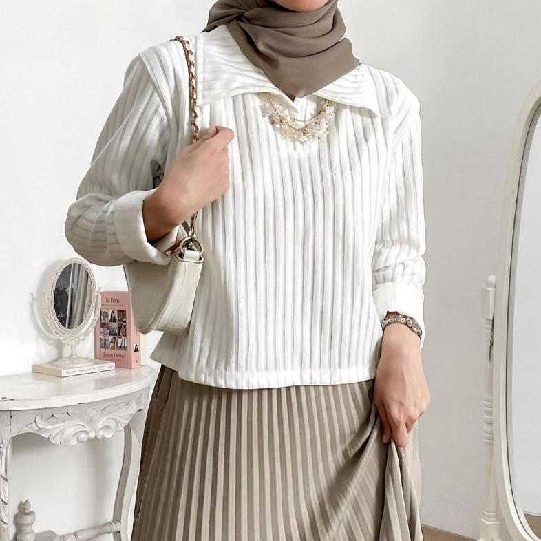 ALEA Crop Top Polo Hornet - atasan wanita crop - baju berkerah