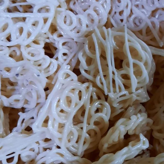 KERUPUK MAWAR PUTIH/ kerupuk kaleng kecil 1kg