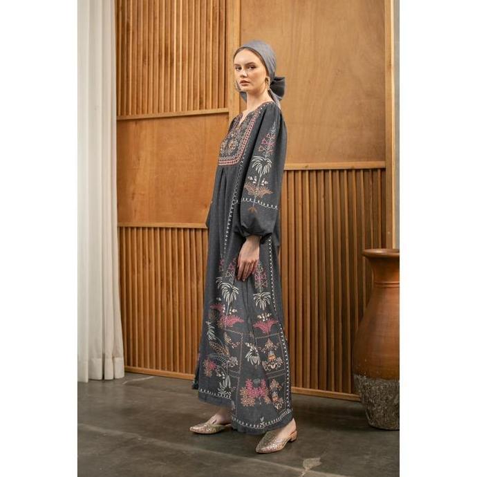 KARIMAKE Wiyaga Dress Color Ebony