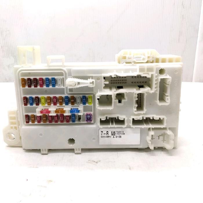 Fuse Box Sekring Daihatsu 82600-Bzb72 (7-R) Original Dan Terpercaya