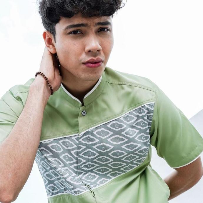baju koko busana muslim pria al achwan hijau sage batik