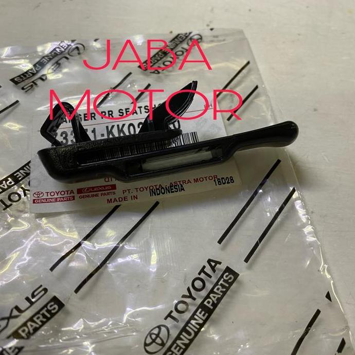 Dudukan Safety Belt Innova Reborn-Plastik Safety Belt Innova Reborn Diskon