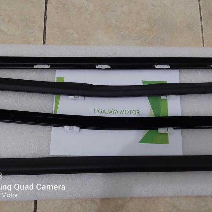 pelipit karet kaca honda brv mobilio original