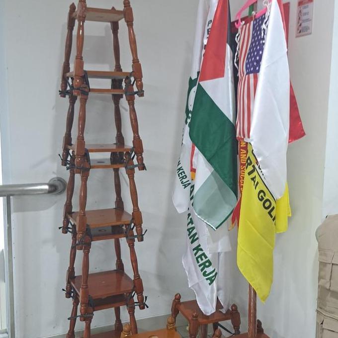 Tiang bendera pataka lubang 1