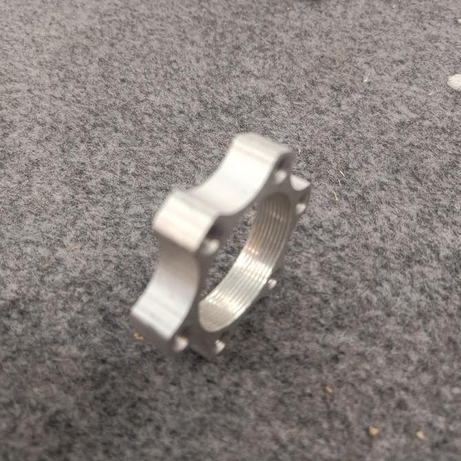 Dudukan rotor disc brake sepeda