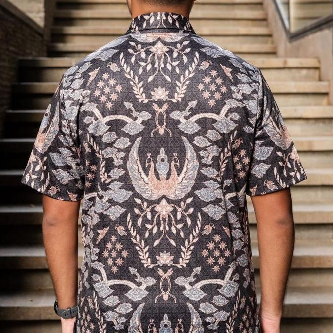 Kemeja Batik Lengan Pendek - Magani Nosweat - Navy Megamendung