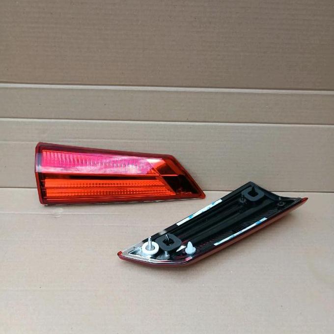 PILOPY Reflektor calya / lampu bagasi calya / reflaktor sigra / reflektor bagasi sigra