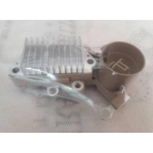 Promo IC regulator alternator / dinamo ampere honda accord 90-91 (maestro) Diskon