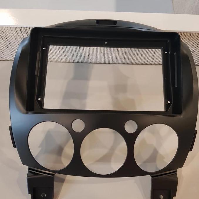 frame mazda 2 9 inchi 2010 up android