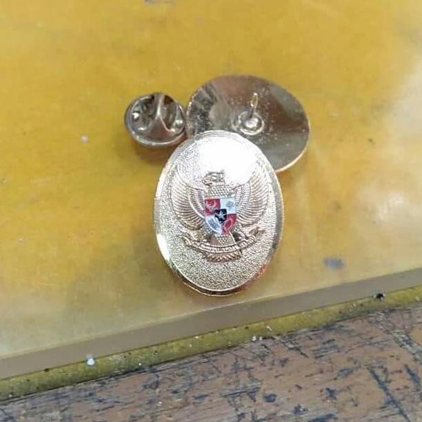 Pin kerah garuda (oval) Original