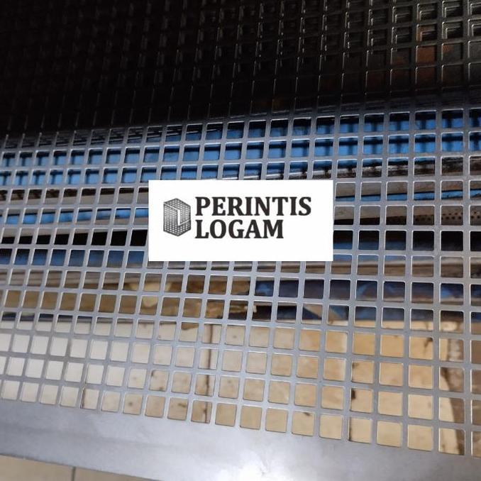 PLAT LUBANG KOTAK 10x10 Besi Perforated 0.8 mm 1.2 x 2.4 M