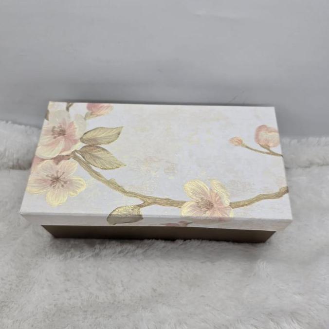 Yoiyouu- Hard Box Motif Standar 22118 Cm / Kotak Kue & Bingkisan / Box Lapis Legit Mini