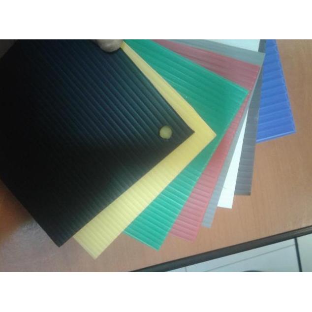 Impraboard potongan / karton plastik 3mm uk A2