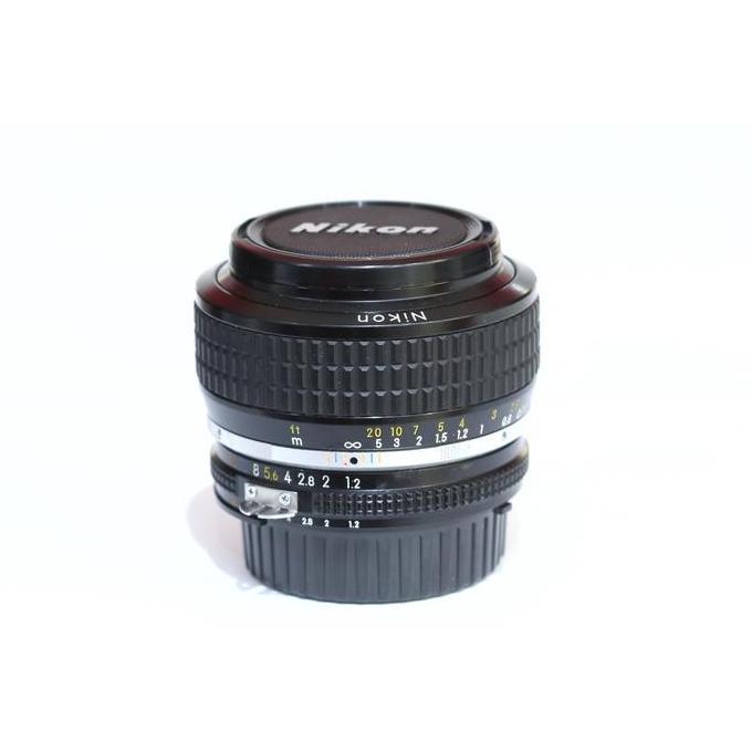 NIKON 50MM F1.2 AIS MANUAL FOKUS. MULUS MURAH