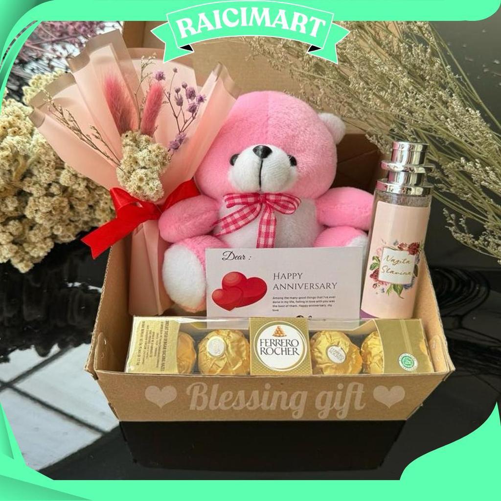 (Ready Stok) Kado Ulang Tahun Pacar | Kado Valentine | Giftbox Cewek Coklat Ferrero | Buket Ulang Ta