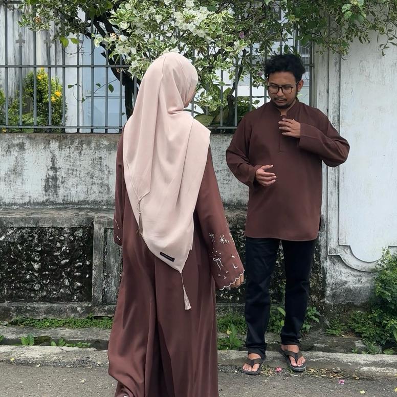 Awet Moonalisa Abaya Hi.Shafiyya Hijab Shafiyya