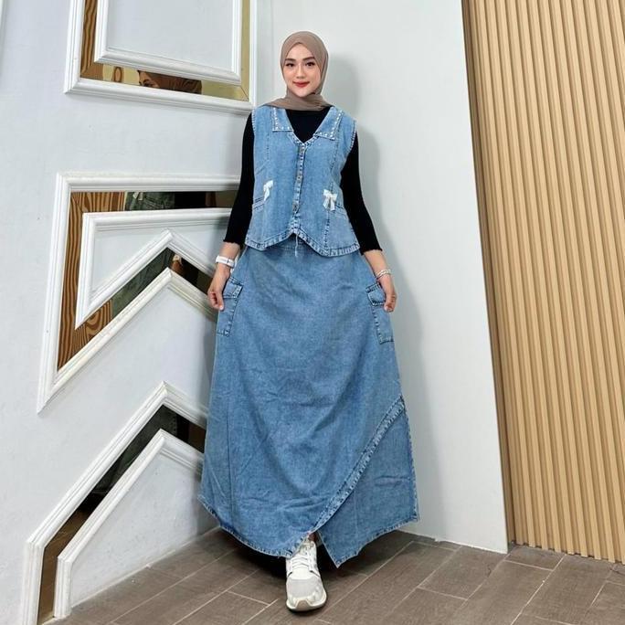 Cishia One Set Rompi Jeans Fashion Muslim Wanita Kekinian