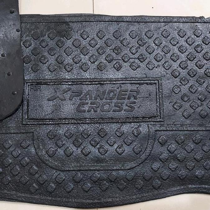 karpet karet alas lantai xpander cross / new xpander cross