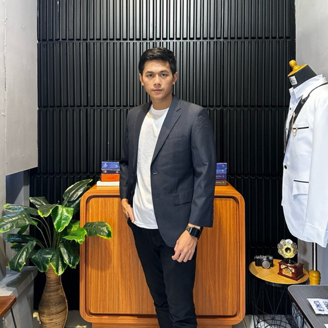 Madilog - Blazer Pria Deep Blue Navy Polos