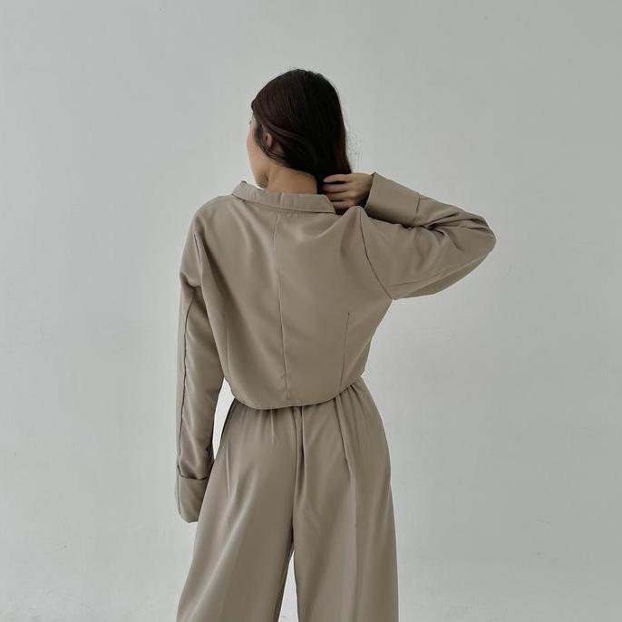 Momi- Kit Blazer - Atasan Crop Outer Blazer Wanita Luaran Top Jacket Murah Baju Lengan Tangan Panjan