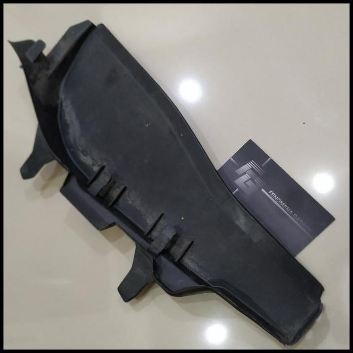 TERBARU ORIGINAL BMW E46 ENGINE BAY COVER KANAN 8208480 
