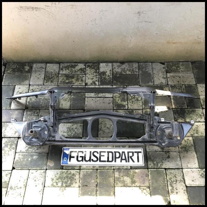 BEST DEAL ORIGINAL BMW E38 RADIATOR SUPPORT BRACKET 