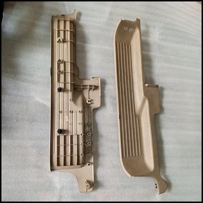 GRATIS ONGKIR PLATE KICKING INTERIOR LANTAI PINTU DEPAN NISSAN SERENA C24 SET ORI 