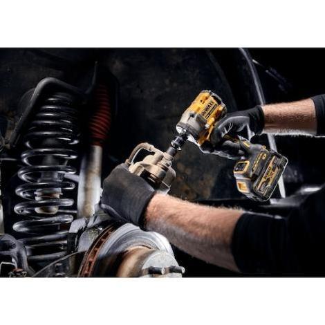 Miliki Cordless Brushless Impact Wrench / Mesin Pembuka Baut Baterai Dewalt Atomic Dcf922M2 Dcf922 D