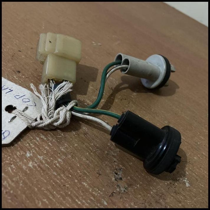 TERLARIS SOKET LAMPU DEPAN + SEN COROLLA AE80 GL EE80 SE SALOON TOYOTA GENUINE !!!