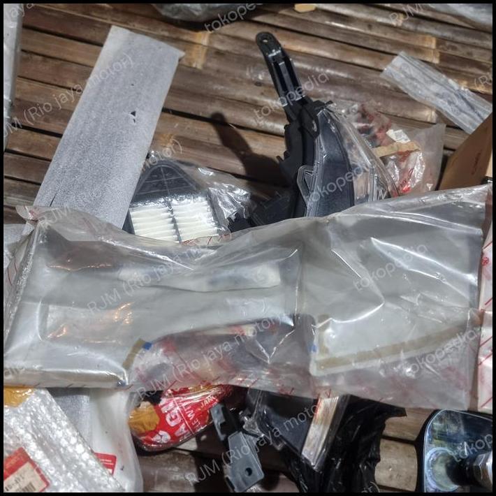 HOT DEAL PZ044-0D559-00 AERO MUDGUARD DEPAN KANAN TOYOTA YARIS 