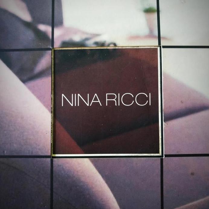 KAIN BLUDRU (SOFA MEUBEL / JOK / KURSI) ATEJA SUEDE - NINA RICCI