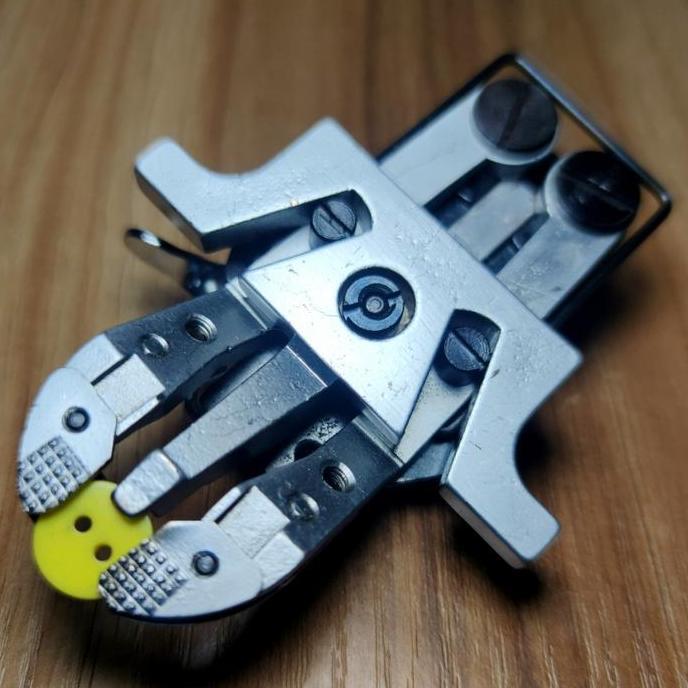 Sepatu Mesin Jahit Pasang Kancing/Pasang Kancing Juki Lk-1903