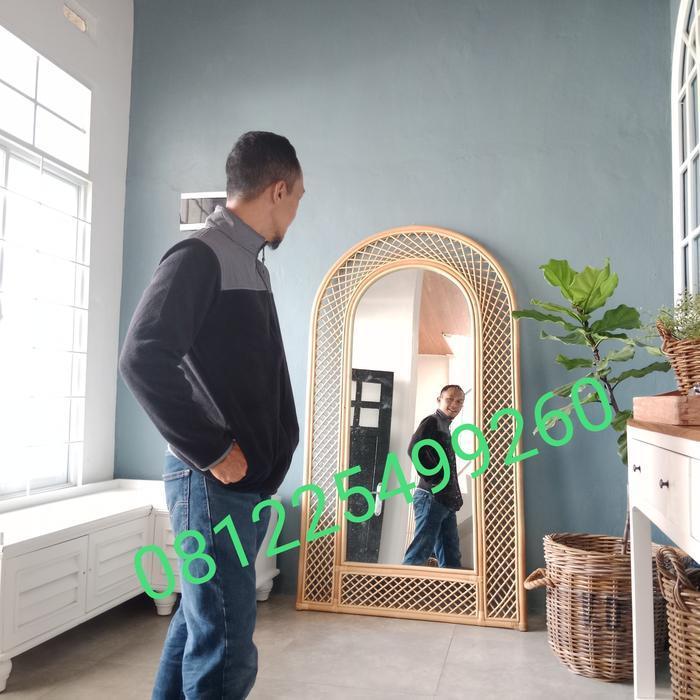 CERMIN KACA JUMBO STANDING MIRROR ROTAN