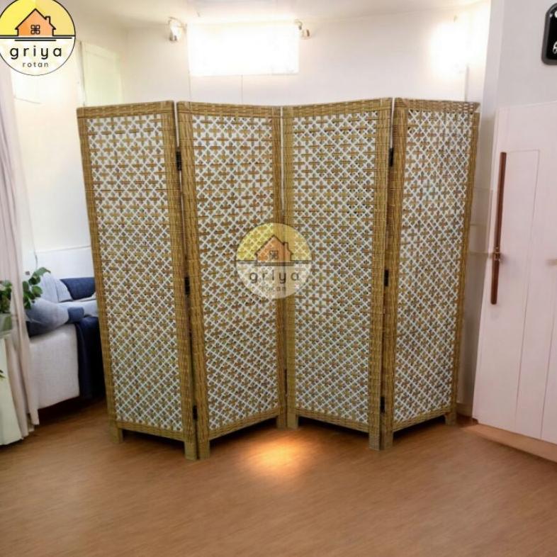 Pembatas Sketsel Ruangan Rotan Sintetis 4 Pintu