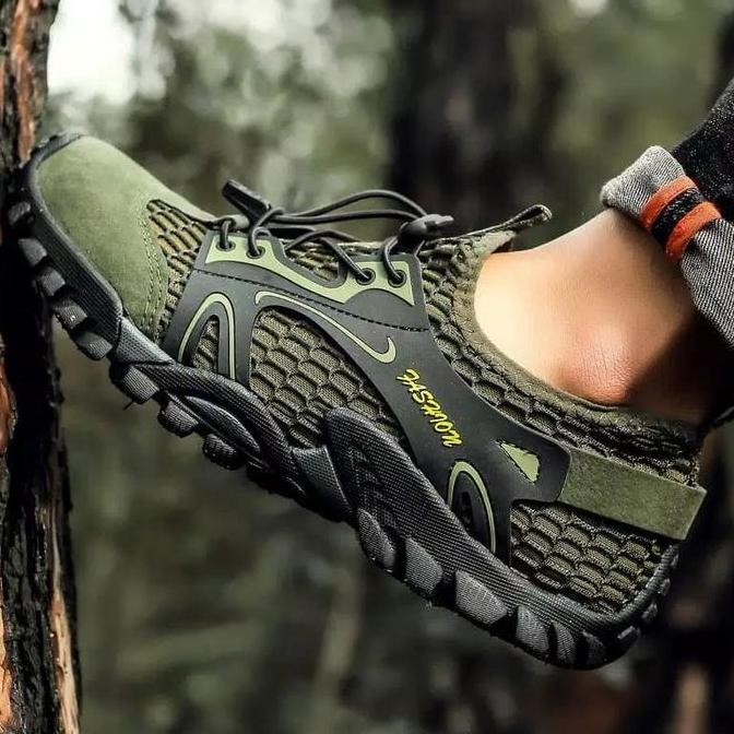 Sepatu Pria / Sandal Pria Outdoor Olahraga Anti Air Import 2828