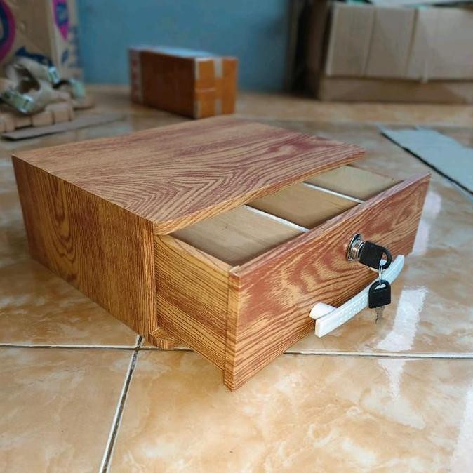 PROMO ..Kotak uang sekat 3 kotak serbaguna laci estetik laci uang free kunci Penyimpanan Kayu