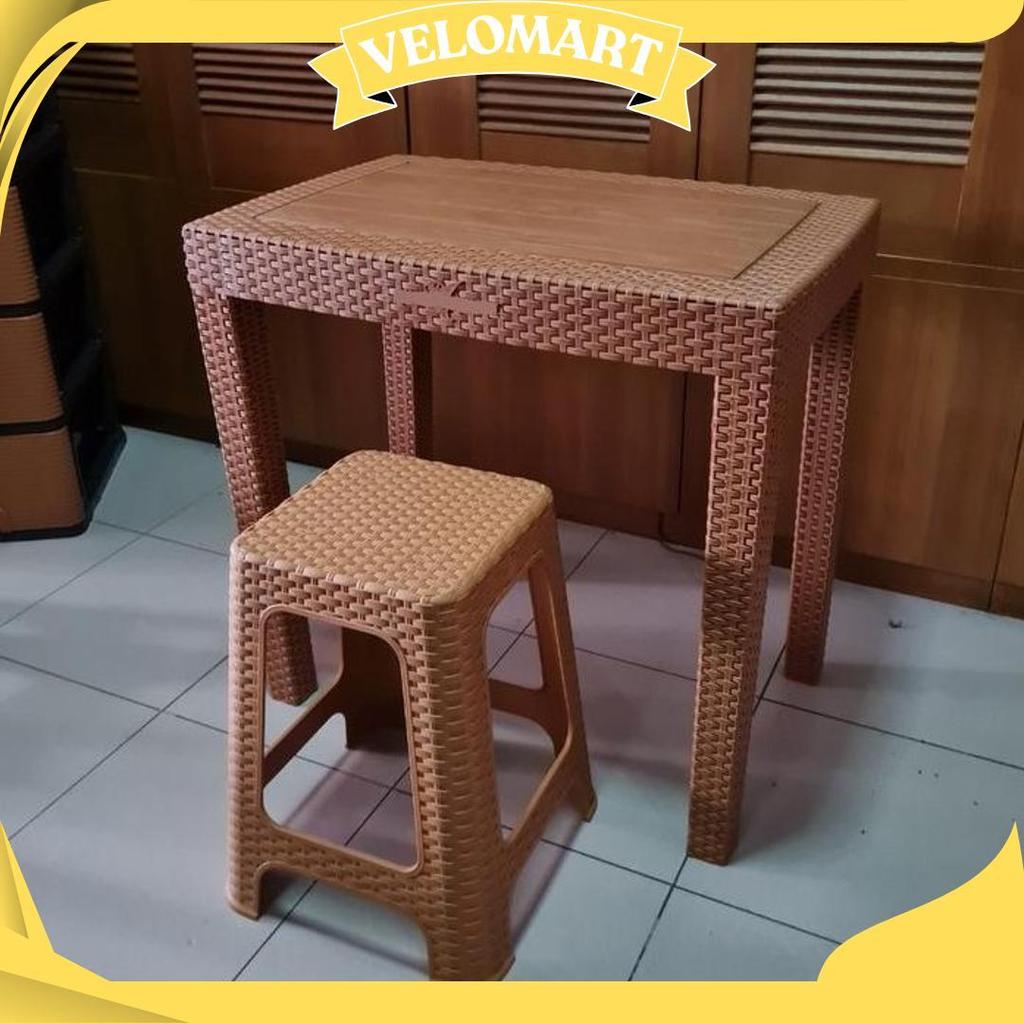 Meja Motif Rotan - Meja Plastik Besar / Meja Tamu / Meja Kafe Teras Taman Sale