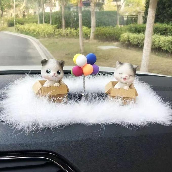 DF123 - Hiasan dashboard mobil kucing/hiasan mobil/hiasan kucing keberuntungan mobil/hiasan kucing g