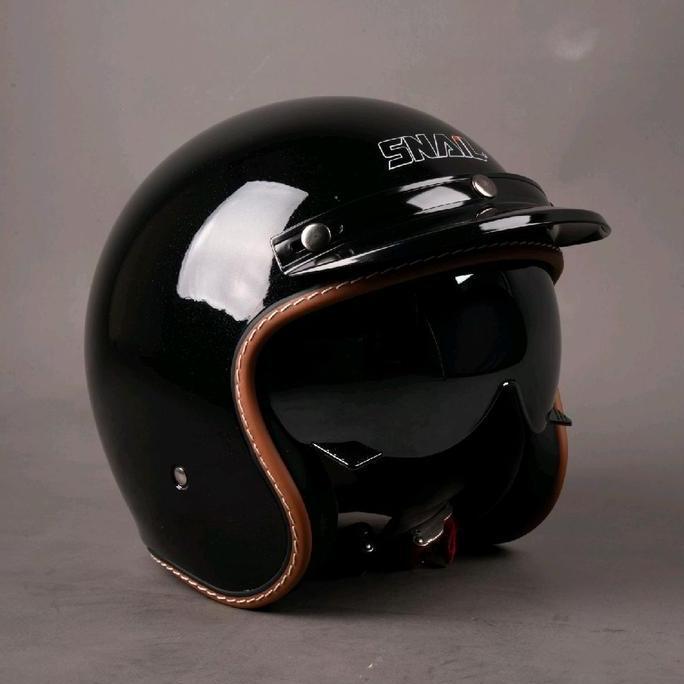 HELM SNAIL RETRO R1 - BLACK GLOSSY