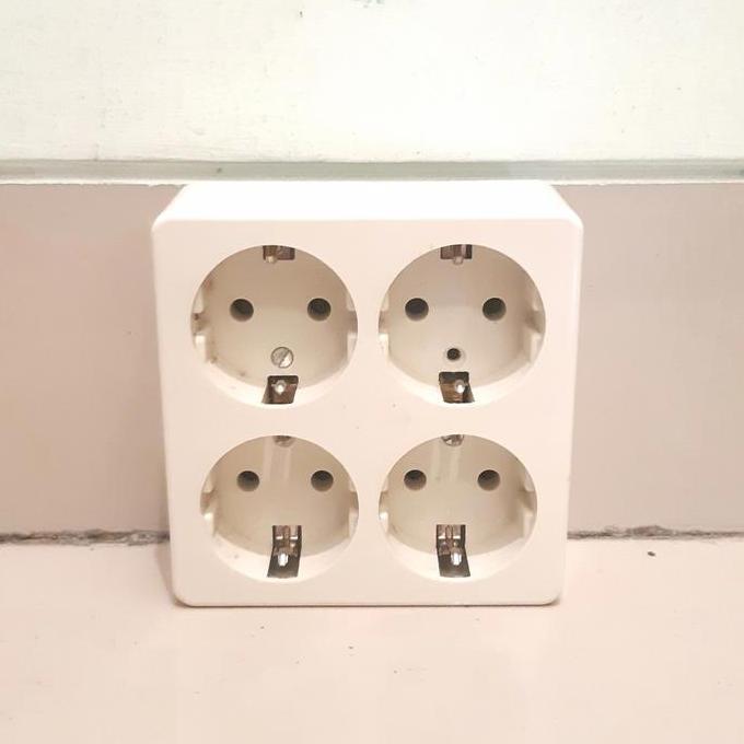 STOP KONTAK 4 LUBANG KOTAK / PERSEGI GB