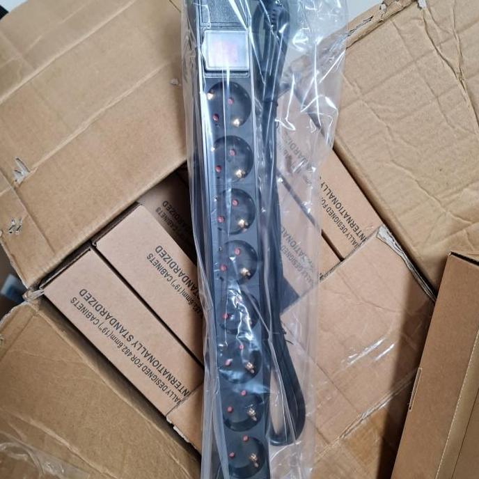 pdu rack server 8 port / pdu 8 lubang