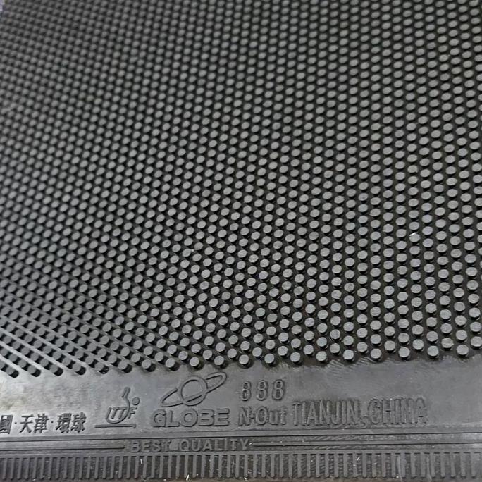 globe 888 spon 1.8 karet pingpong bintik medium