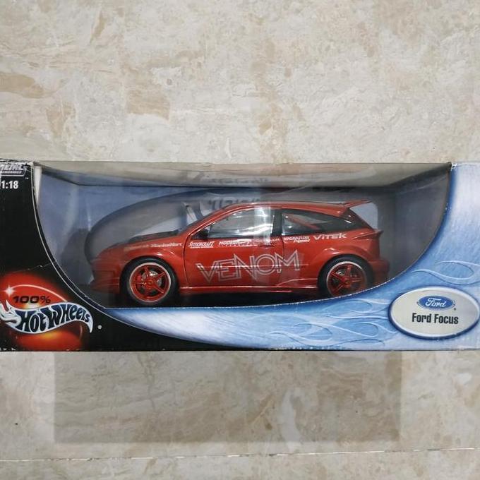 Hotwheels Ford Focus 1/18 100% Hot Wheels Red Racing Keren Rare items