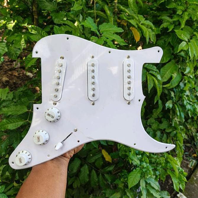 Pickup Wiring Pickguard Set Gitar Squier By Fender Stratocaster WH