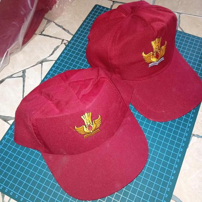 Topi SD full merah bordir perekat