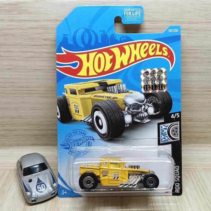hot wheels bone shaker kuning mooneyes