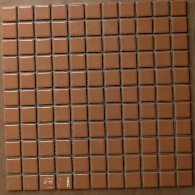 Mosaic interior dinding