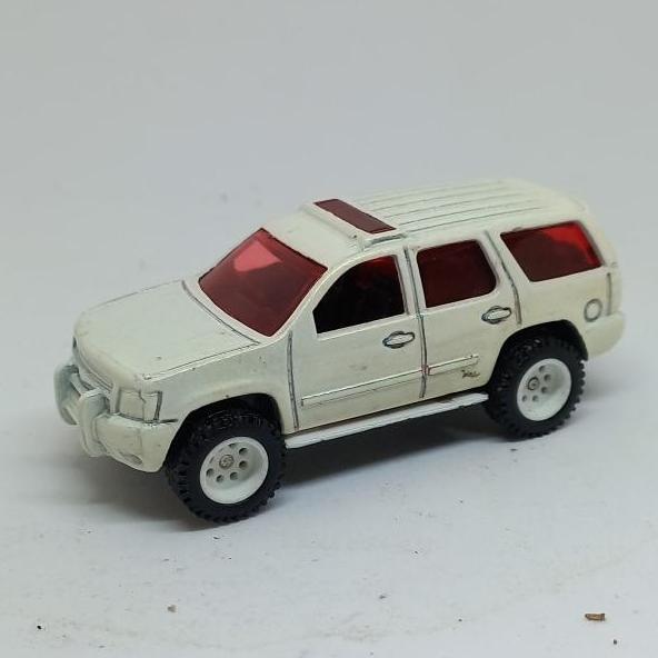 hot wheels 07 chevy tahoe loose diecast custom ban karet offroad