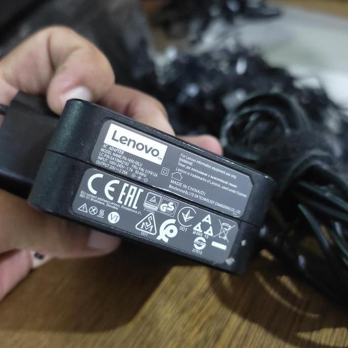 Charger Laptop Lenovo Ideapad Original Berkualitas
